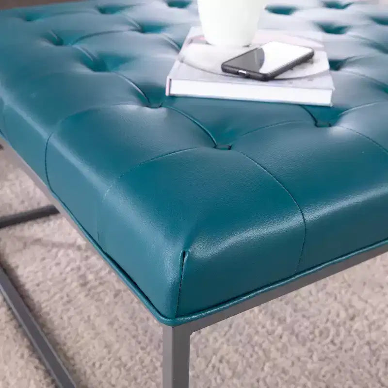 Pouf de cocktail tapissé bleu