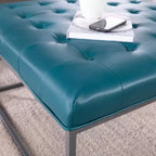 Pouf de cocktail tapissé bleu