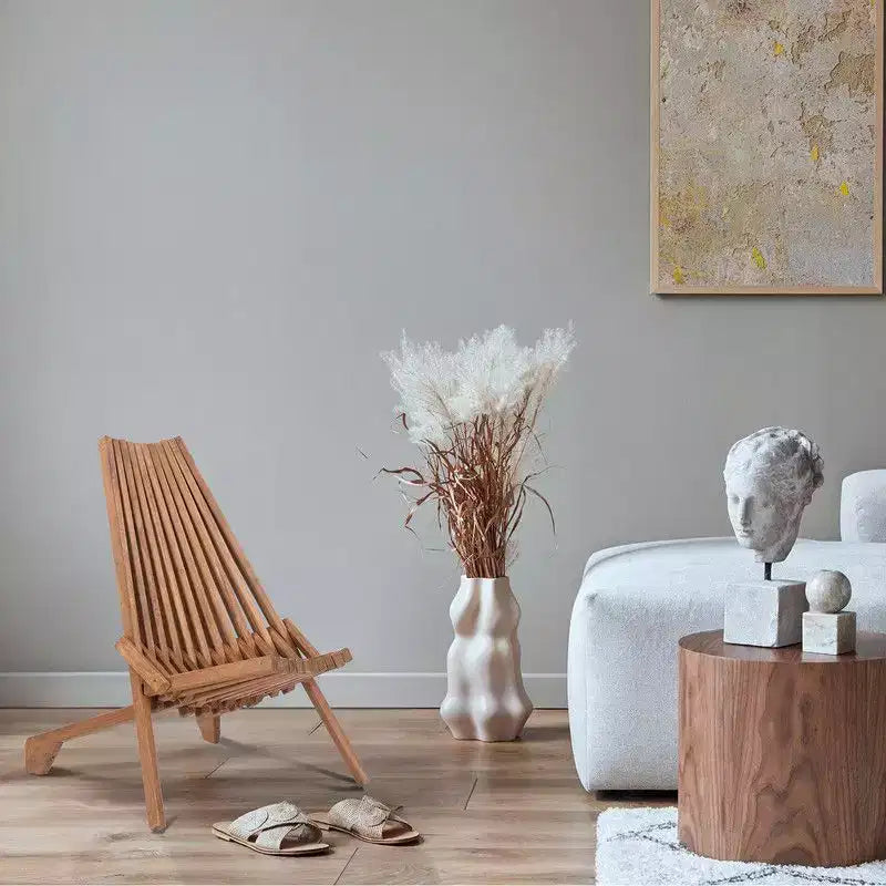 Chaise pliante de patio en bois marron